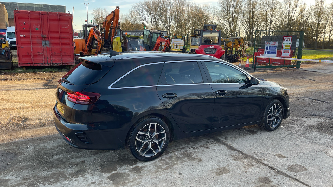 Kia Ceed 3 1.5 GDI ISG - Karavan: slika 4 Kia Ceed 3 1.5 GDI ISG - Karavan: slika 4