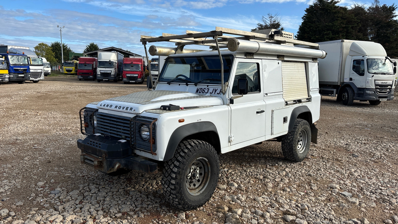 Land Rover Defender 110 2.2 TDCI Hard Top - Automobil: slika 2 Land Rover Defender 110 2.2 TDCI Hard Top - Automobil: slika 2