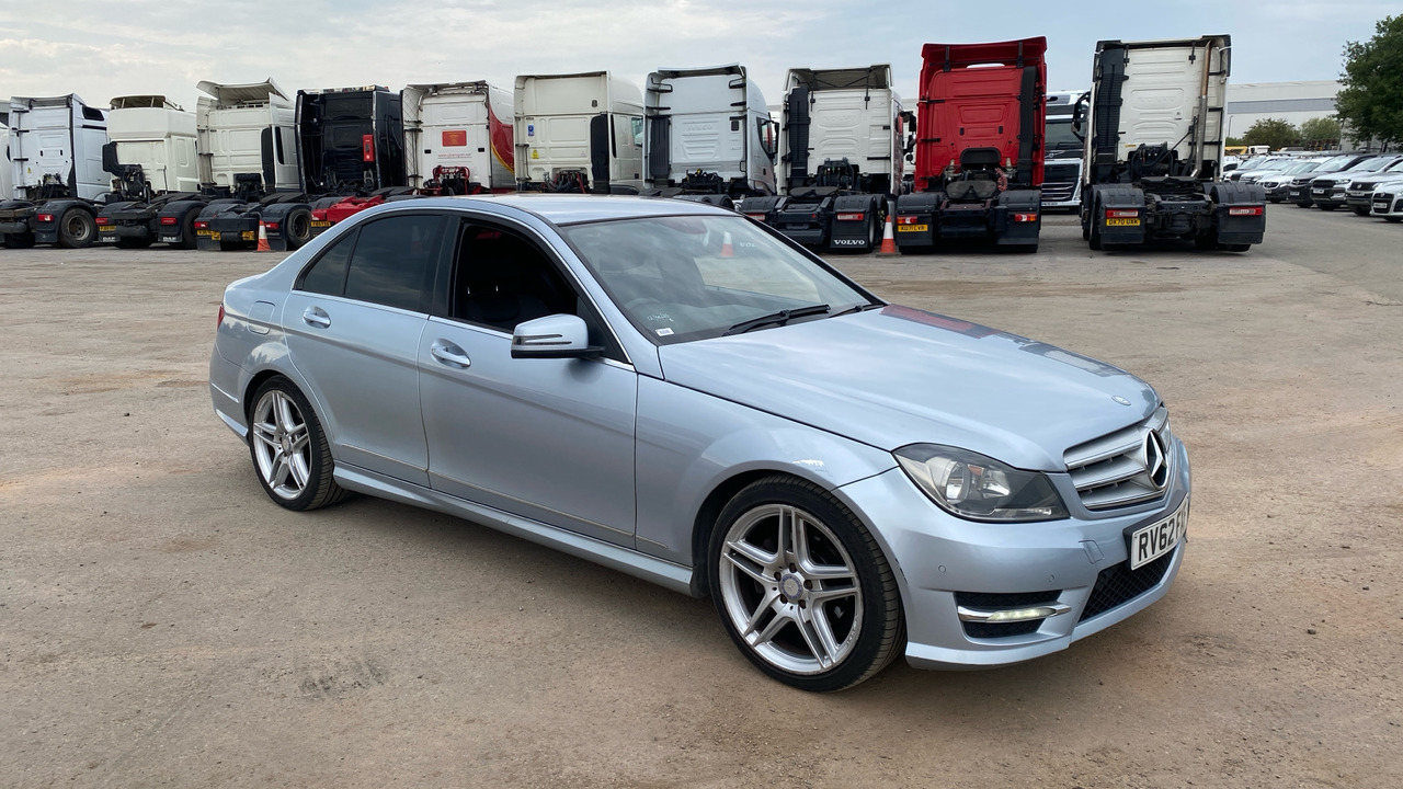 MERCEDES-BENZ C CLASS C220 CDI BLUEEFFICIENCY AMG - Limuzina: slika 1 MERCEDES-BENZ C CLASS C220 CDI BLUEEFFICIENCY AMG - Limuzina: slika 1