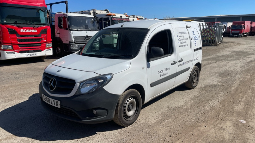 MERCEDES-BENZ CITAN 109 CDI - Furgon: slika 2 MERCEDES-BENZ CITAN 109 CDI - Furgon: slika 2