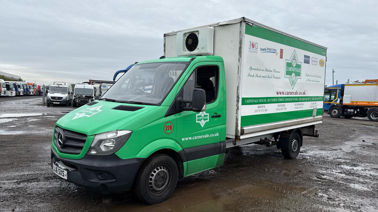 MERCEDES-BENZ SPRINTER 313 CDI - Kamion sa golom šasijom i zatvorenom kabinom: slika 2 MERCEDES-BENZ SPRINTER 313 CDI - Kamion sa golom šasijom i zatvorenom kabinom: slika 2