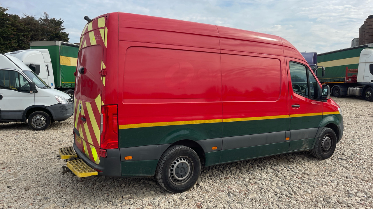 MERCEDES-BENZ SPRINTER 316 CDI - Furgon: slika 4 MERCEDES-BENZ SPRINTER 316 CDI - Furgon: slika 4