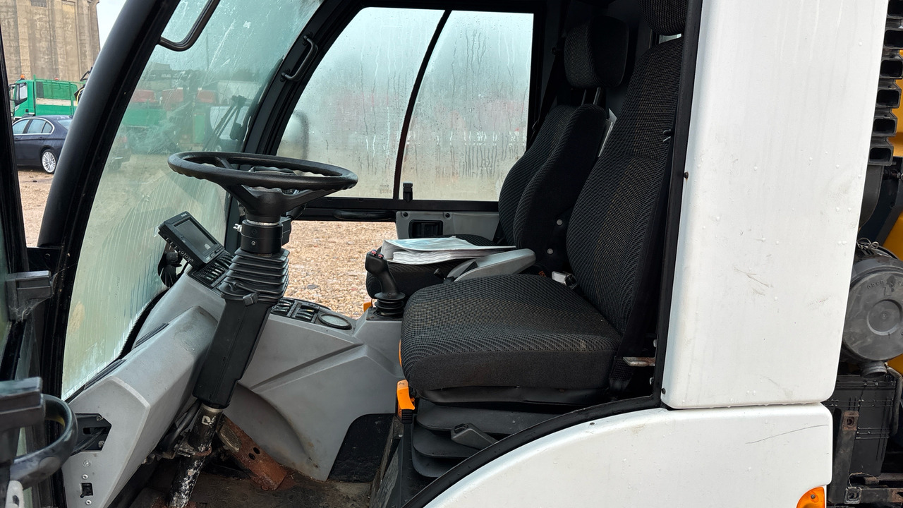 MULTICAR - Vozilo za čišćenje snega: slika 5 MULTICAR - Vozilo za čišćenje snega: slika 5