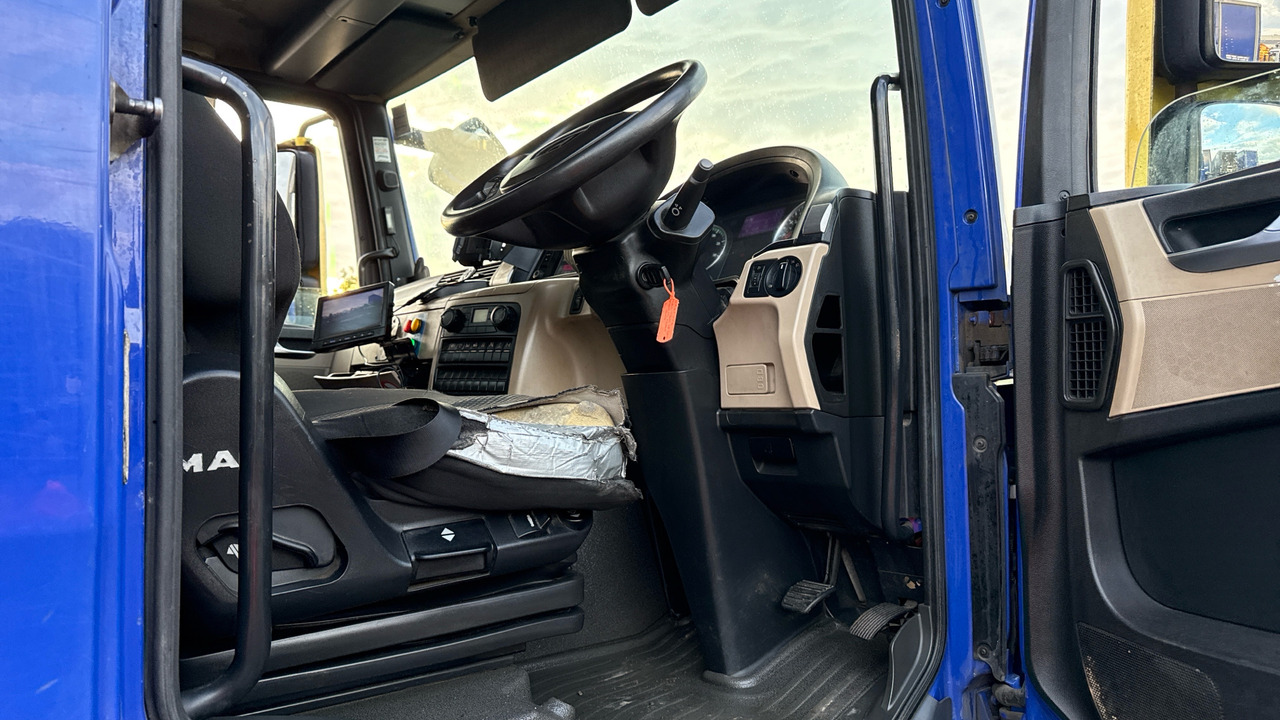 Man TGM 18.250 - Kamion sa tovarnim sandukom, Kamion sa dizalicom: slika 5 Man TGM 18.250 - Kamion sa tovarnim sandukom, Kamion sa dizalicom: slika 5
