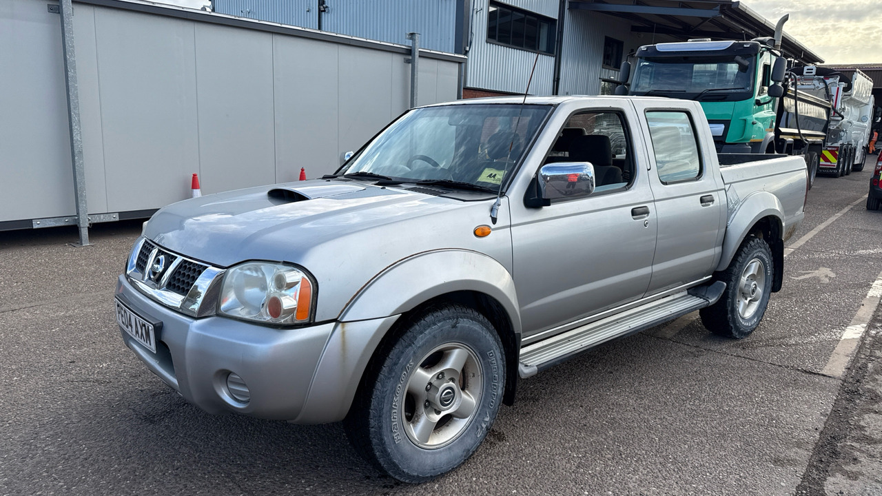 NISSAN D22 2.5 DI - Pikap, Dostavno vozilo sa duplom kabinom: slika 2 NISSAN D22 2.5 DI - Pikap, Dostavno vozilo sa duplom kabinom: slika 2