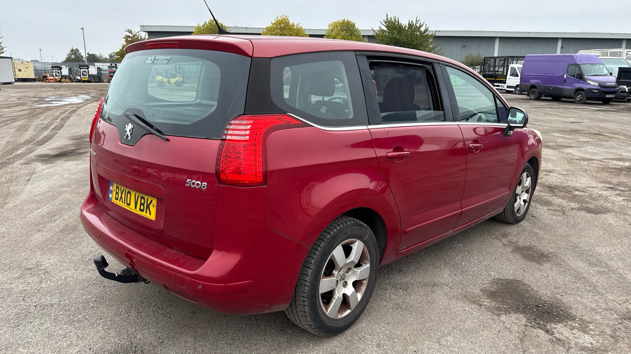 PEUGEOT 5008 2.0 HDI 150PS - Automobil: slika 4 PEUGEOT 5008 2.0 HDI 150PS - Automobil: slika 4