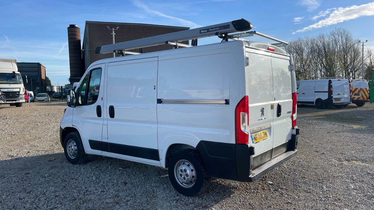 PEUGEOT BOXER 333 2.2 BLUE HDI 120PS - Mali kombi: slika 3 PEUGEOT BOXER 333 2.2 BLUE HDI 120PS - Mali kombi: slika 3