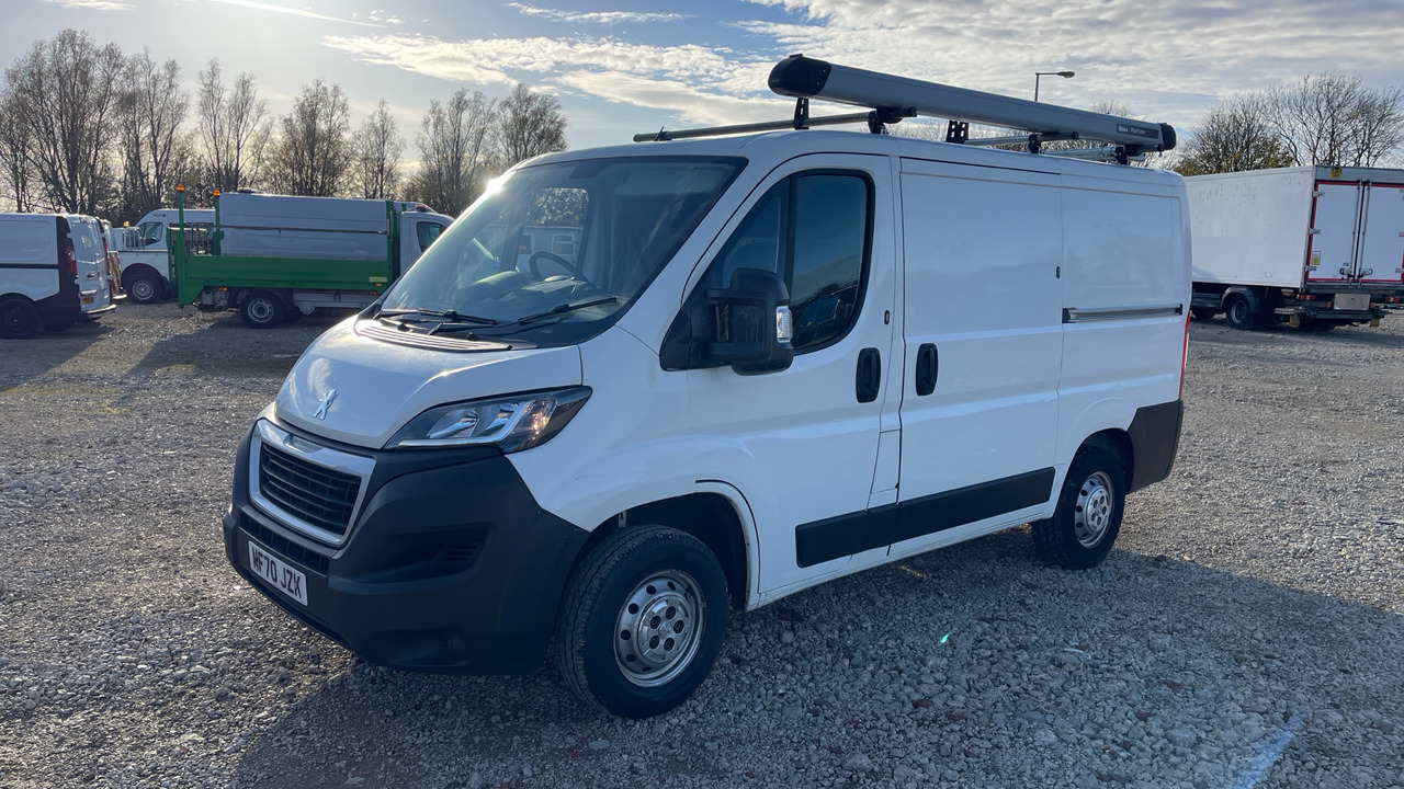 PEUGEOT BOXER 333 2.2 BLUE HDI 120PS - Mali kombi: slika 2 PEUGEOT BOXER 333 2.2 BLUE HDI 120PS - Mali kombi: slika 2