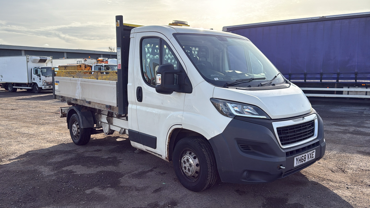 PEUGEOT BOXER 355 2.0 BlueHDi 130ps - Dostavno vozilo kiper: slika 1 PEUGEOT BOXER 355 2.0 BlueHDi 130ps - Dostavno vozilo kiper: slika 1