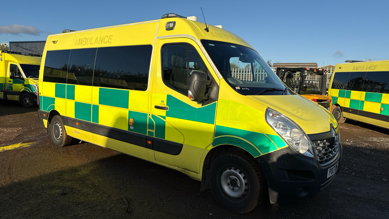 RENAULT MASTER 150.39 - Vozilo hitne pomoći: slika 1 RENAULT MASTER 150.39 - Vozilo hitne pomoći: slika 1