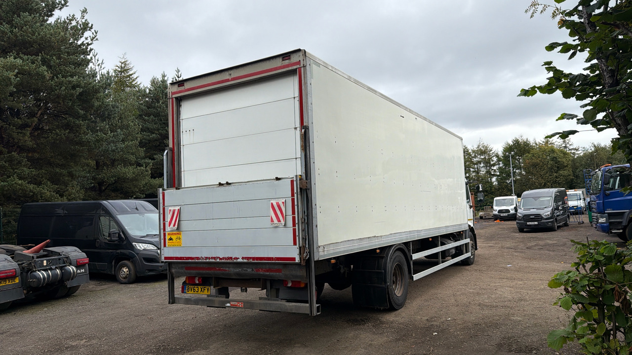 RENAULT MIDLUM 270 - Kamion sa zatvorenim sandukom: slika 4 RENAULT MIDLUM 270 - Kamion sa zatvorenim sandukom: slika 4