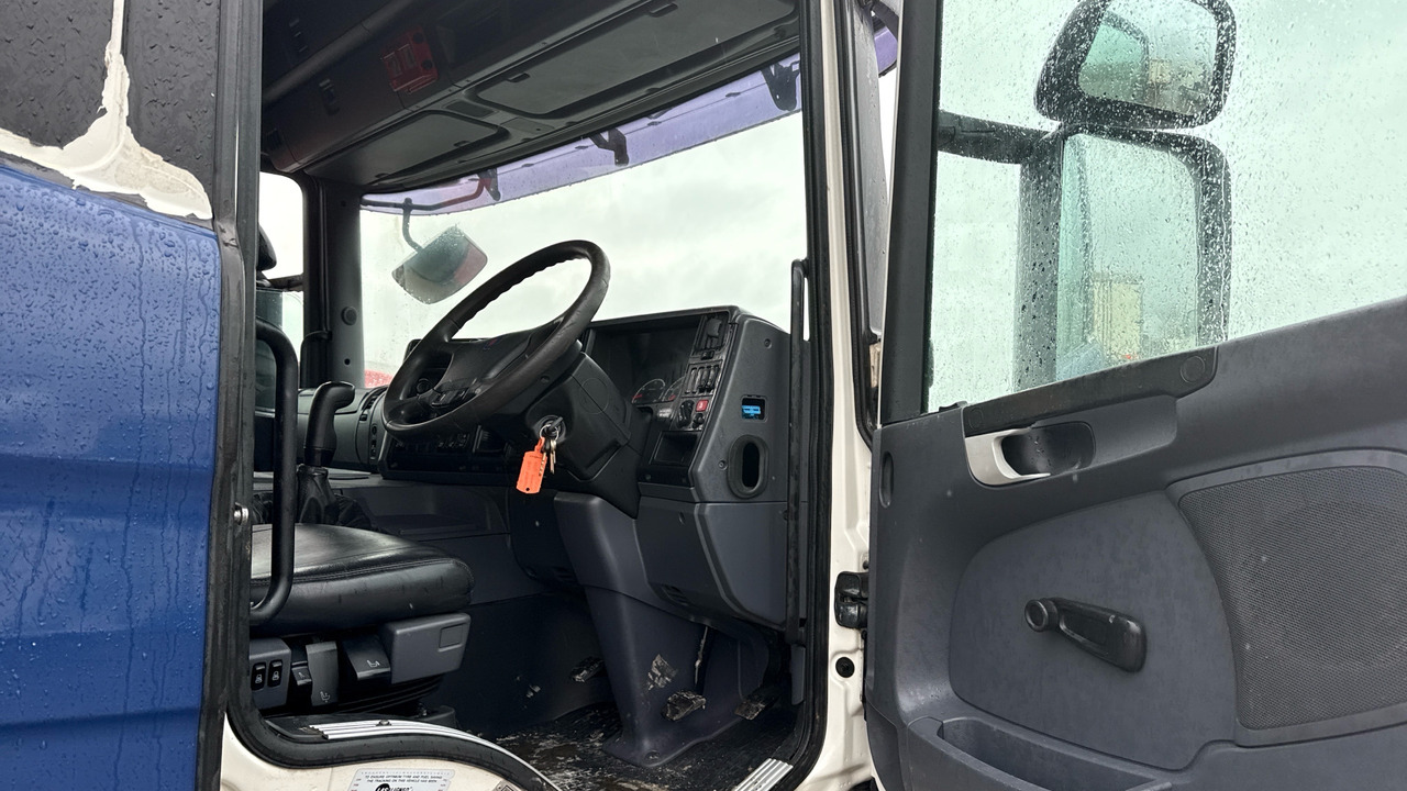 SCANIA P 230 - Kamion sa golom šasijom i zatvorenom kabinom: slika 5 SCANIA P 230 - Kamion sa golom šasijom i zatvorenom kabinom: slika 5
