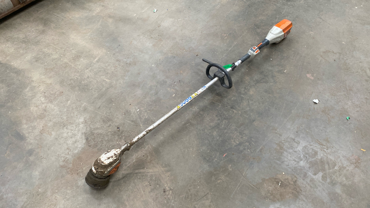 STIHL FSA90R STRIMMER * NO MOTOR* - Građevinska oprema: slika 4 STIHL FSA90R STRIMMER * NO MOTOR* - Građevinska oprema: slika 4