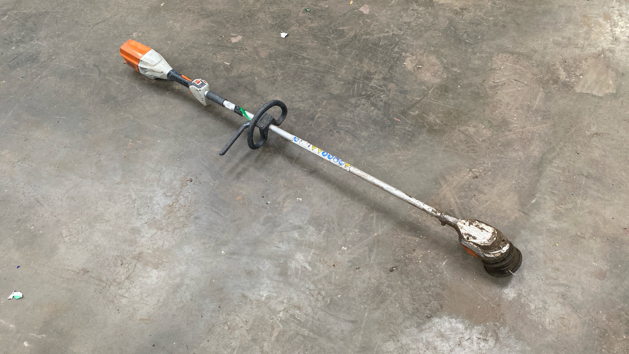 STIHL FSA90R STRIMMER * NO MOTOR* - Građevinska oprema: slika 3 STIHL FSA90R STRIMMER * NO MOTOR* - Građevinska oprema: slika 3