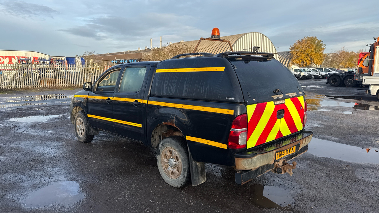 TOYOTA HILUX 2.5 D-4D 144PS - Pikap, Dostavno vozilo sa duplom kabinom: slika 3 TOYOTA HILUX 2.5 D-4D 144PS - Pikap, Dostavno vozilo sa duplom kabinom: slika 3