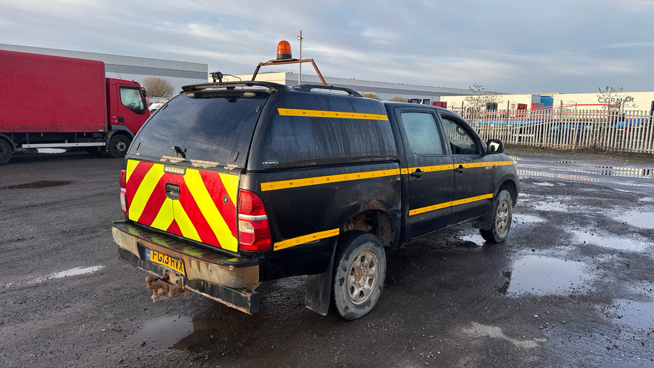 TOYOTA HILUX 2.5 D-4D 144PS - Pikap, Dostavno vozilo sa duplom kabinom: slika 4 TOYOTA HILUX 2.5 D-4D 144PS - Pikap, Dostavno vozilo sa duplom kabinom: slika 4