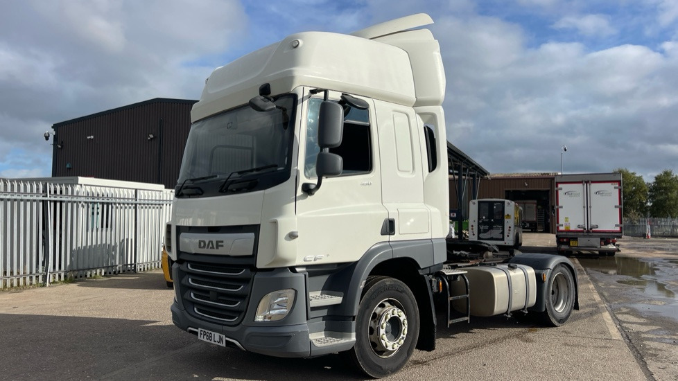 DAF CF 450 EURO 6 - Tegljač: slika 2 DAF CF 450 EURO 6 - Tegljač: slika 2