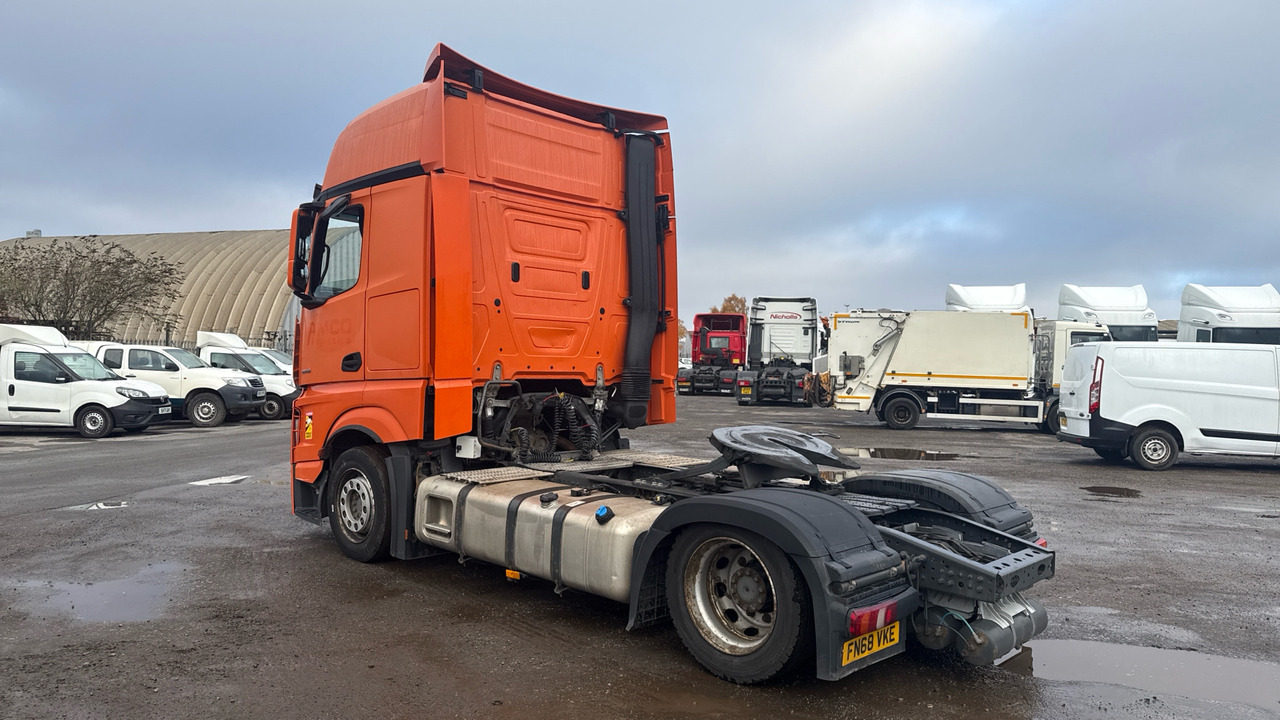 MERCEDES-BENZ ACTROS 1845 - Tegljač: slika 3 MERCEDES-BENZ ACTROS 1845 - Tegljač: slika 3