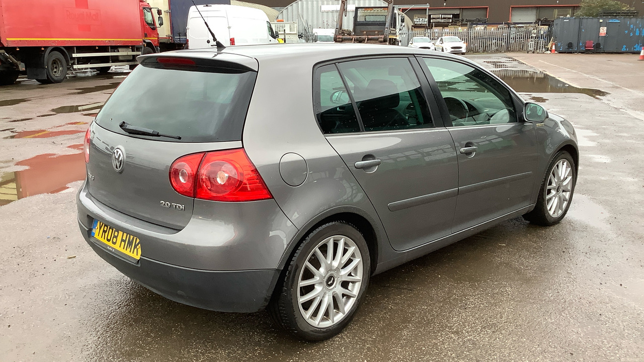 VOLKSWAGEN GOLF GT 2.0 TDI 140PS - Hečbek: slika 4 VOLKSWAGEN GOLF GT 2.0 TDI 140PS - Hečbek: slika 4
