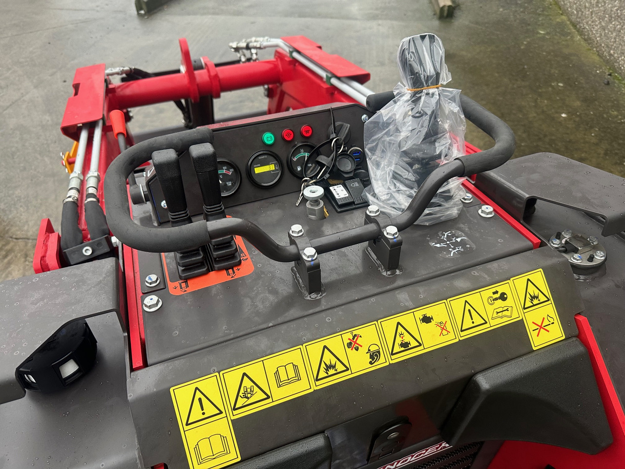 Rhinoceros KS925 - Mini utovarivač: slika 3 Rhinoceros KS925 - Mini utovarivač: slika 3