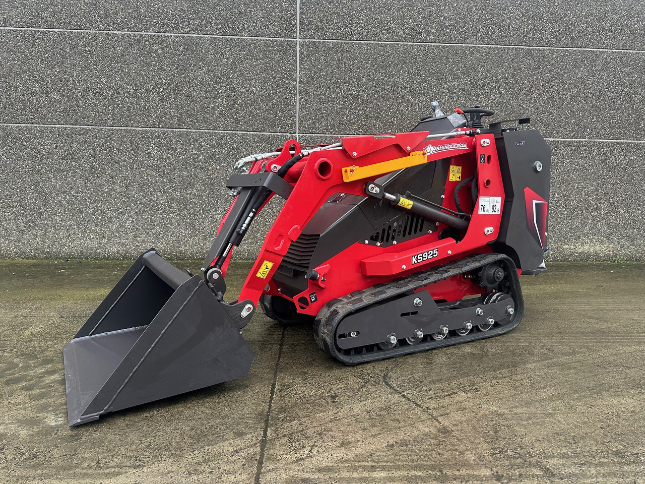 Rhinoceros KS925 - Mini utovarivač: slika 1 Rhinoceros KS925 - Mini utovarivač: slika 1