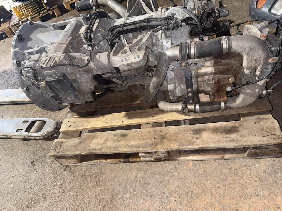 Actros MP4 Automatikgetriebe G211-12 + INTARDER + Nebenantrieb - Transmisija za Kamion: slika 4 Actros MP4 Automatikgetriebe G211-12 + INTARDER + Nebenantrieb - Transmisija za Kamion: slika 4