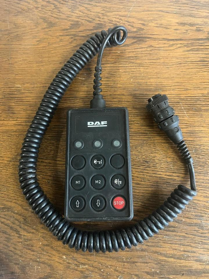 DAF Bediengerät Fernbedienung Luftfederung WABCO 4460561290 - Upravljačka jedinica za Kamion: slika 2 DAF Bediengerät Fernbedienung Luftfederung WABCO 4460561290 - Upravljačka jedinica za Kamion: slika 2