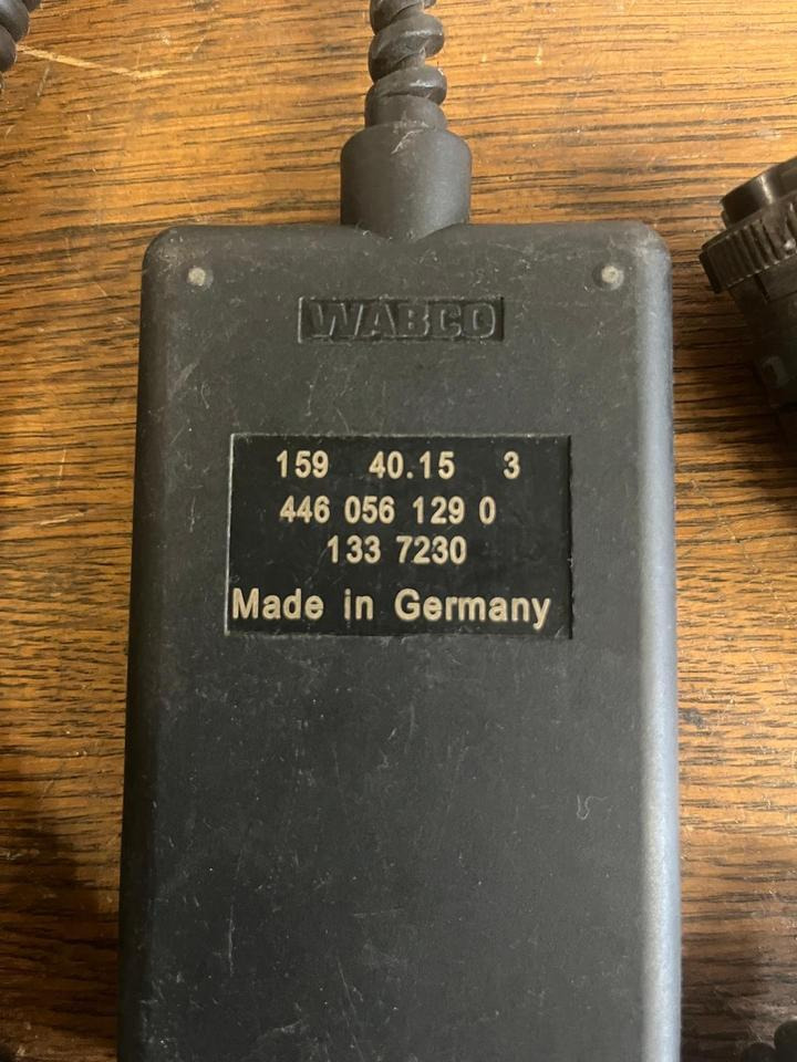 DAF Bediengerät Fernbedienung Luftfederung WABCO 4460561290 - Upravljačka jedinica za Kamion: slika 3 DAF Bediengerät Fernbedienung Luftfederung WABCO 4460561290 - Upravljačka jedinica za Kamion: slika 3