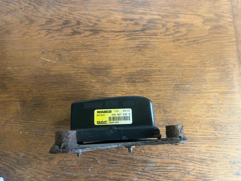 DAF Radarsensor 2004330 WABCO 4460670320 - Senzor za Kamion: slika 4 DAF Radarsensor 2004330 WABCO 4460670320 - Senzor za Kamion: slika 4
