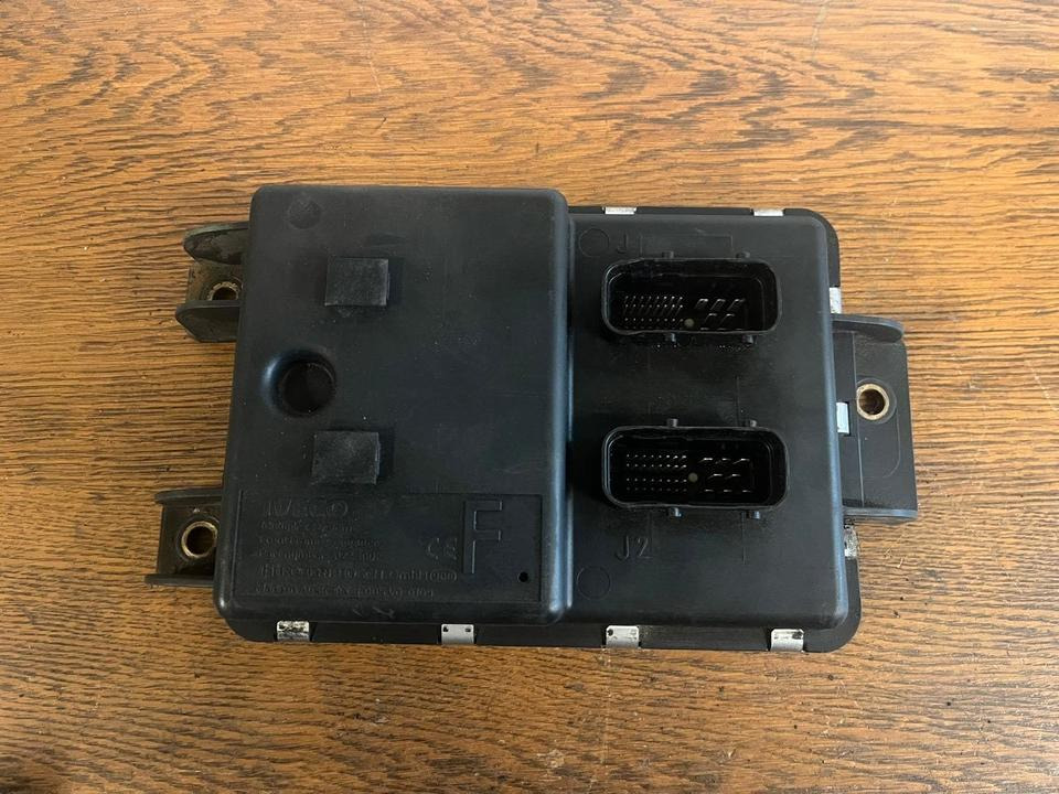 IVECO Multiplex System Rear Frame Computer Steuergerät 41221002 - Upravljačka jedinica: slika 2 IVECO Multiplex System Rear Frame Computer Steuergerät 41221002 - Upravljačka jedinica: slika 2