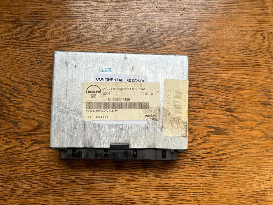 MAN CONTINENTAL VDO Elektronik FFR Steuergerät Nr 81.25805.7206 - Upravljačka jedinica za Kamion: slika 1 MAN CONTINENTAL VDO Elektronik FFR Steuergerät Nr 81.25805.7206 - Upravljačka jedinica za Kamion: slika 1