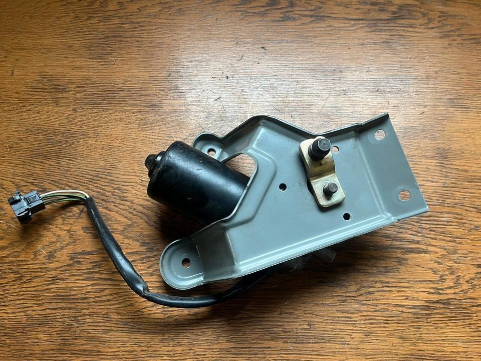 MAN Scheibenwischermotor Valeo 404.027 24V 81264016118 - Brisač za Kamion: slika 4 MAN Scheibenwischermotor Valeo 404.027 24V 81264016118 - Brisač za Kamion: slika 4