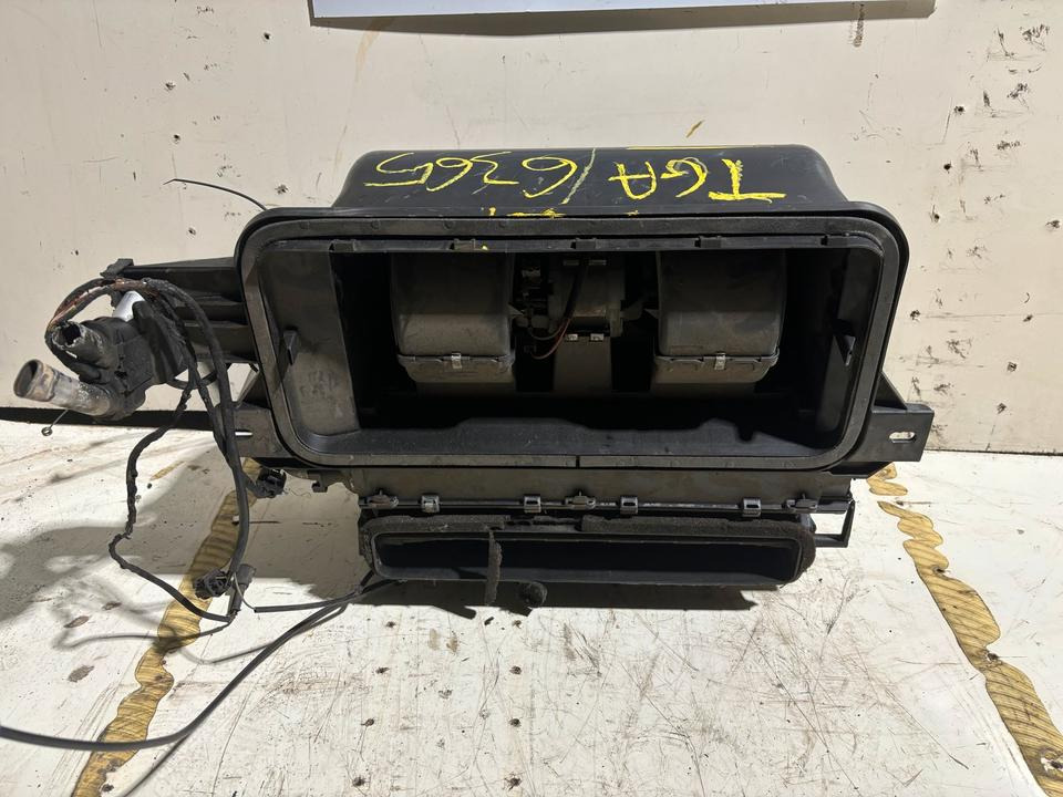 MAN TGA Innenraum Gebläse/Heizung 81.61900.6365 - Ventilator za Kamion: slika 2 MAN TGA Innenraum Gebläse/Heizung 81.61900.6365 - Ventilator za Kamion: slika 2