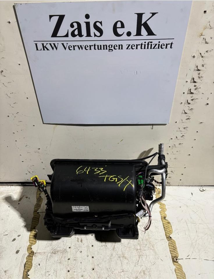 MAN TGA Innenraum Gebläse/Heizung 81.61900.6395 - Ventilator za Kamion: slika 1 MAN TGA Innenraum Gebläse/Heizung 81.61900.6395 - Ventilator za Kamion: slika 1