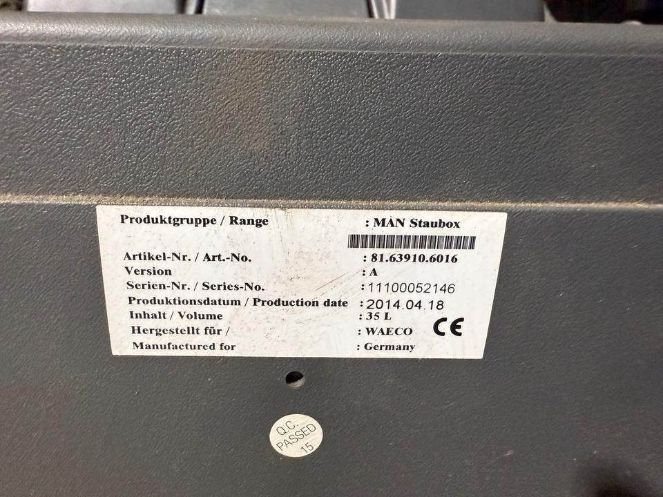 MAN TGA Kühlschrank 81.63910.6016 - Kabina i enterijer za Kamion: slika 5 MAN TGA Kühlschrank 81.63910.6016 - Kabina i enterijer za Kamion: slika 5