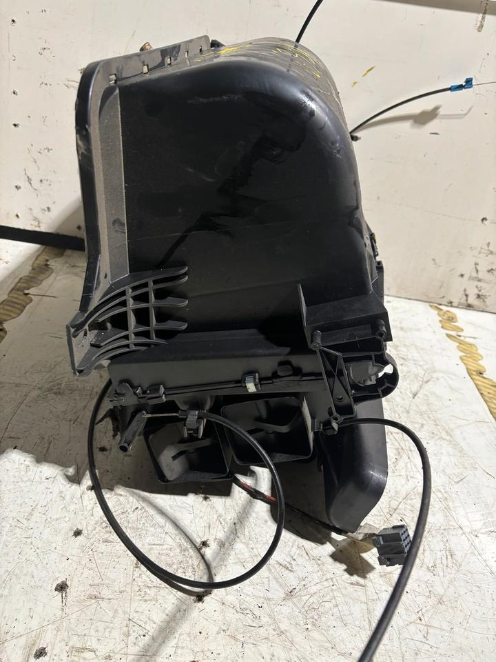 MAN TGL Innenraum Gebläse/Heizung 81.61900.6391 - Ventilator za Kamion: slika 4 MAN TGL Innenraum Gebläse/Heizung 81.61900.6391 - Ventilator za Kamion: slika 4