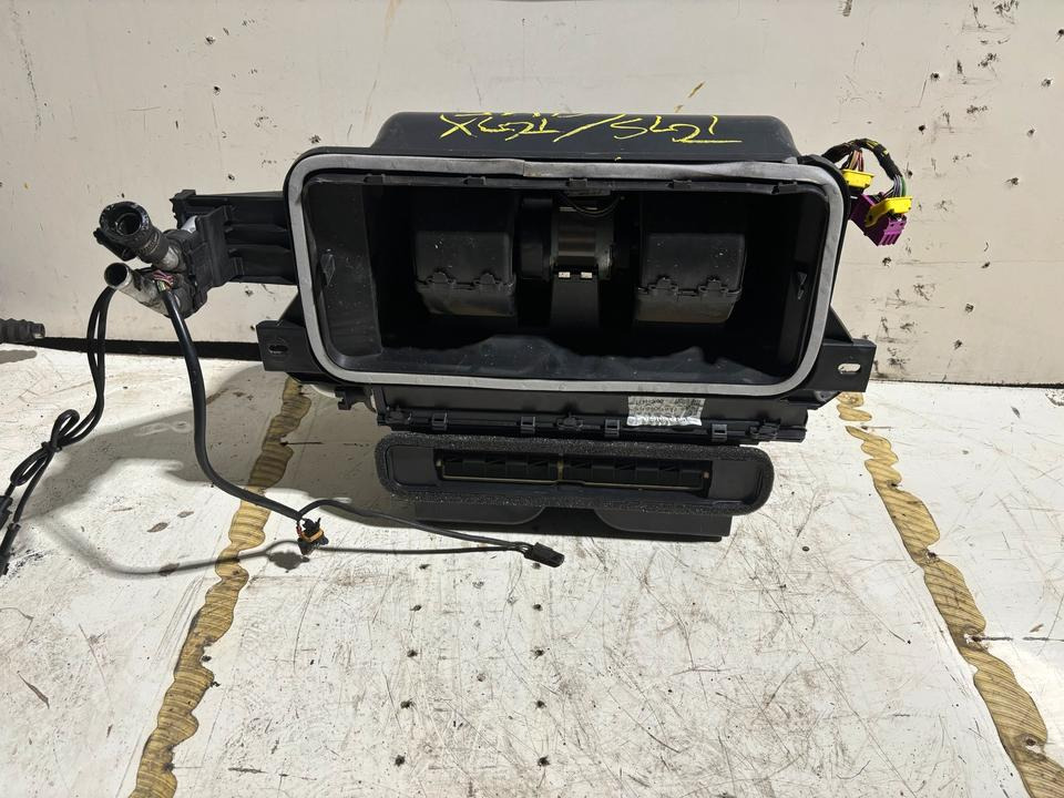 MAN TGX/TGS Innenraum Gebläse/Heizung 81.61900.6415 - Ventilator za Kamion: slika 2 MAN TGX/TGS Innenraum Gebläse/Heizung 81.61900.6415 - Ventilator za Kamion: slika 2