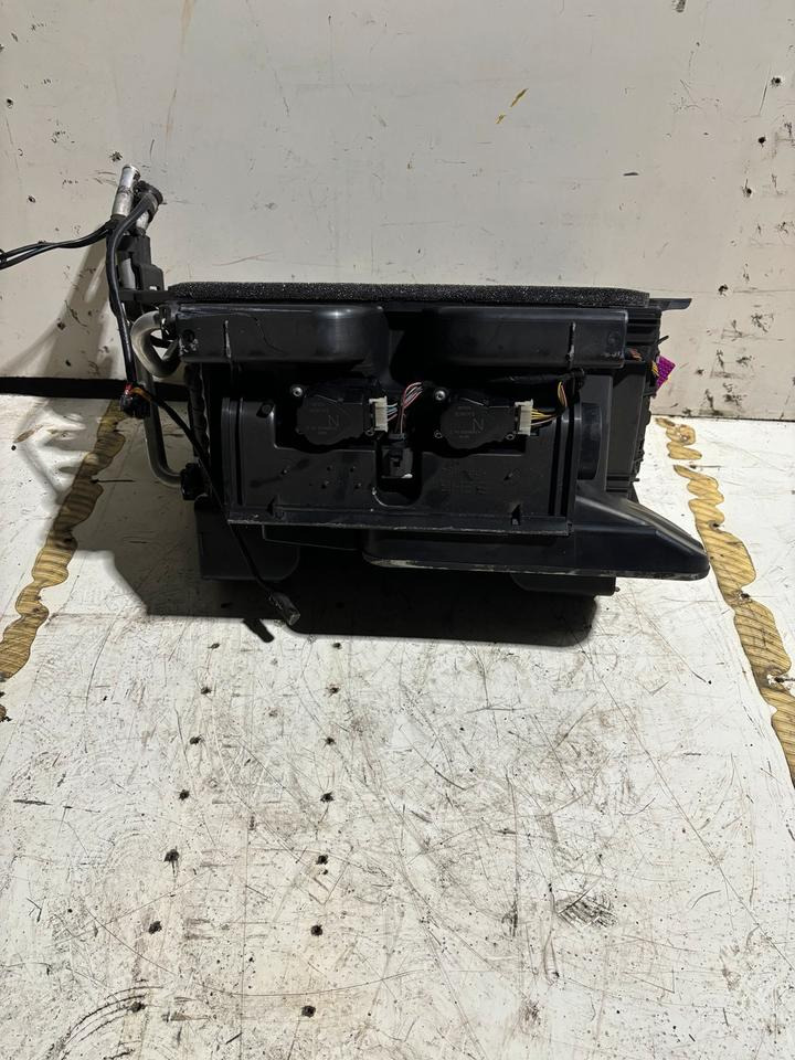 MAN TGX/TGS Innenraum Gebläse/Heizung 81.61900.6415 - Ventilator za Kamion: slika 5 MAN TGX/TGS Innenraum Gebläse/Heizung 81.61900.6415 - Ventilator za Kamion: slika 5