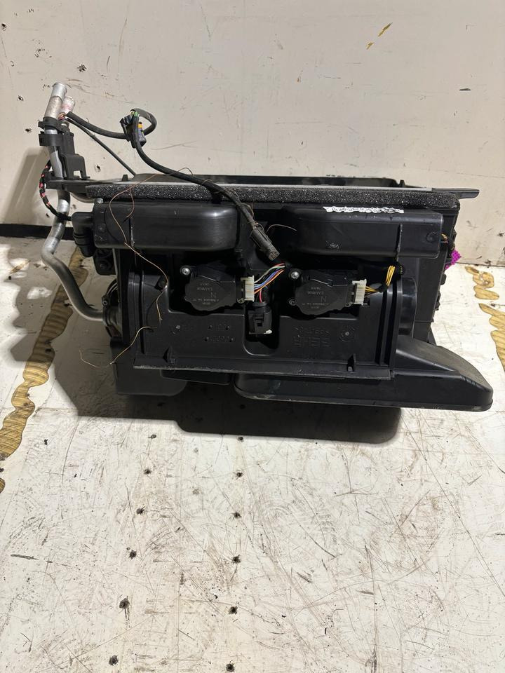 MAN TGX/TGS Innenraum Gebläse/Heizung 81.61900.6433 - Ventilator za Kamion: slika 5 MAN TGX/TGS Innenraum Gebläse/Heizung 81.61900.6433 - Ventilator za Kamion: slika 5