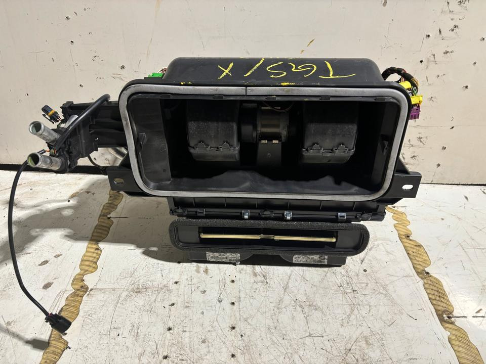 MAN TGX/TGS Innenraum Gehäuse/Heizung 81.61900.6441 - Ventilator za Kamion: slika 2 MAN TGX/TGS Innenraum Gehäuse/Heizung 81.61900.6441 - Ventilator za Kamion: slika 2