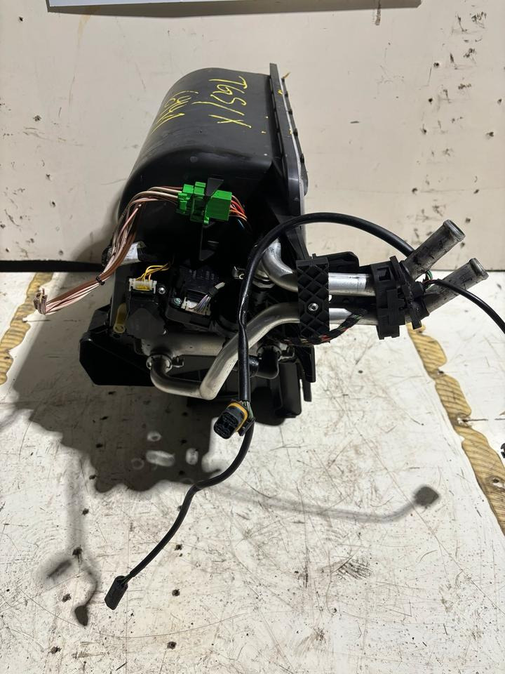 MAN TGX/TGS Innenraum Gehäuse/Heizung 81.61900.6441 - Ventilator za Kamion: slika 3 MAN TGX/TGS Innenraum Gehäuse/Heizung 81.61900.6441 - Ventilator za Kamion: slika 3