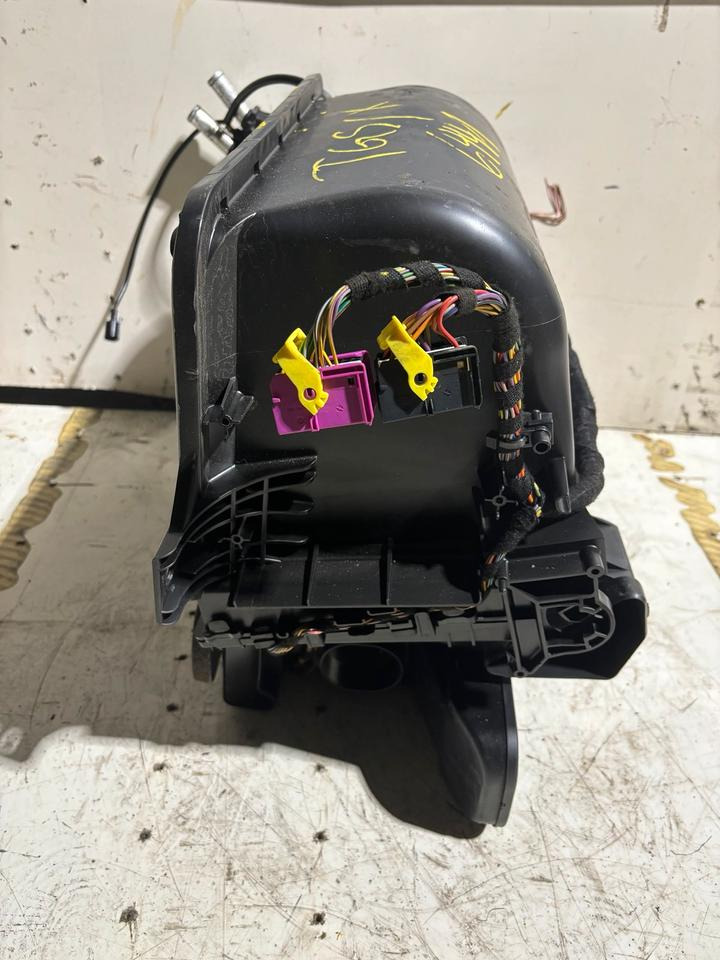 MAN TGX/TGS Innenraum Gehäuse/Heizung 81.61900.6441 - Ventilator za Kamion: slika 4 MAN TGX/TGS Innenraum Gehäuse/Heizung 81.61900.6441 - Ventilator za Kamion: slika 4