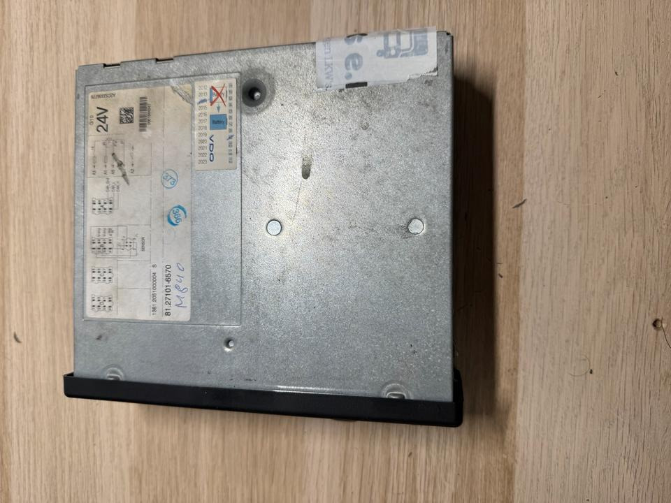 MAN Tachograph 81.27101-6570 - Tahograf: slika 3 MAN Tachograph 81.27101-6570 - Tahograf: slika 3