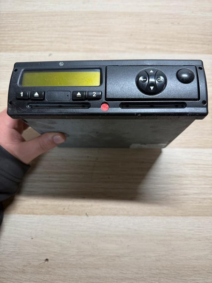 MAN Tachograph 81.27101-6570 - Tahograf: slika 2 MAN Tachograph 81.27101-6570 - Tahograf: slika 2