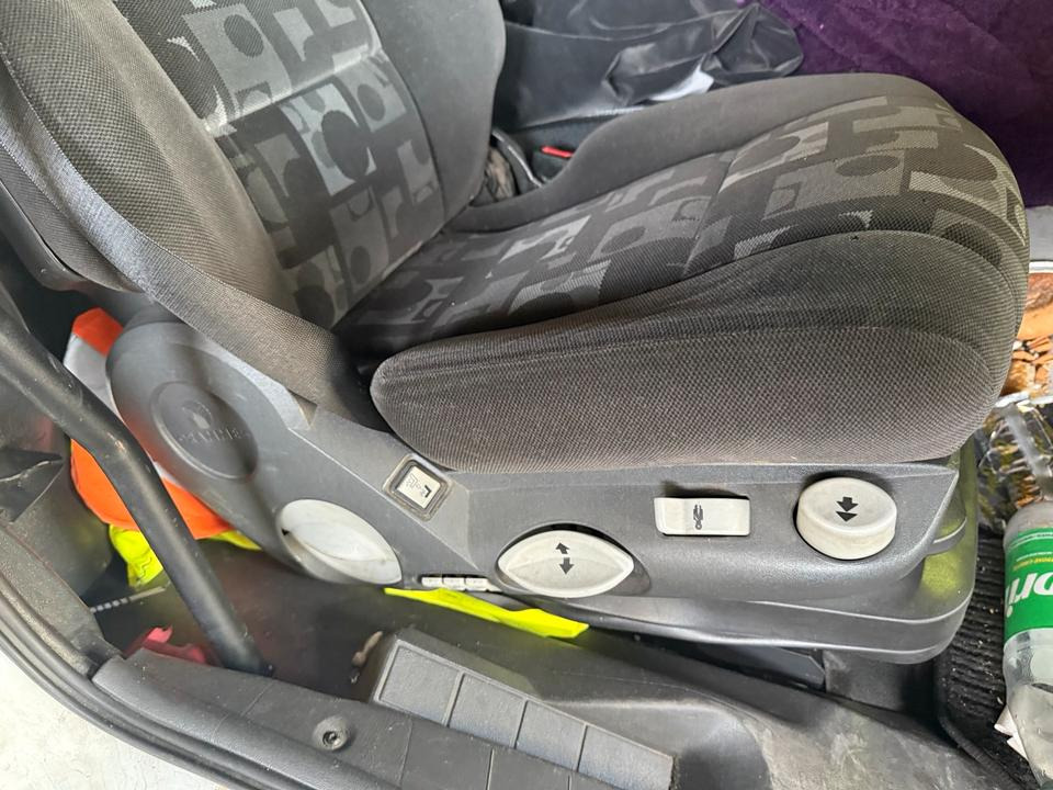 Mercedes Atego 3 Beifahrersitz mit Luft - Sedište za Kamion: slika 2 Mercedes Atego 3 Beifahrersitz mit Luft - Sedište za Kamion: slika 2