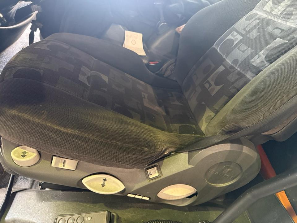 Mercedes Atego 3 Fahrersitz - Sedište za Kamion: slika 4 Mercedes Atego 3 Fahrersitz - Sedište za Kamion: slika 4