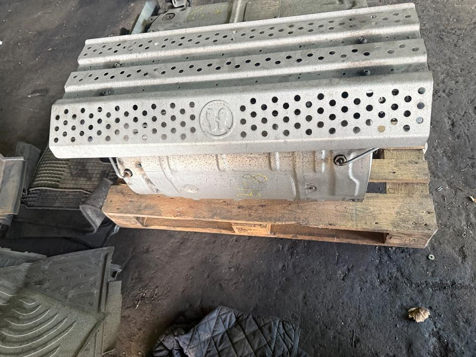 Mercedes Atego 4 EU6 Auspuff Katalysator A0074909712 - Katalizator za Kamion: slika 2 Mercedes Atego 4 EU6 Auspuff Katalysator A0074909712 - Katalizator za Kamion: slika 2
