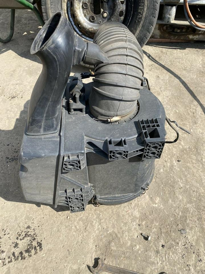 Mercedes Atego Luftfilterkasten Luftfilter Gehäuse A 973 528 06 0 - Filter za vazduh za Kamion: slika 2 Mercedes Atego Luftfilterkasten Luftfilter Gehäuse A 973 528 06 0 - Filter za vazduh za Kamion: slika 2