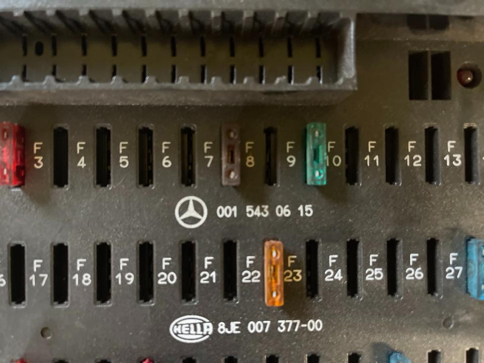Mercedes Atego Sicherungskasten (Zentralelektrik) 0015430615 - Osigurač za Kamion: slika 3 Mercedes Atego Sicherungskasten (Zentralelektrik) 0015430615 - Osigurač za Kamion: slika 3