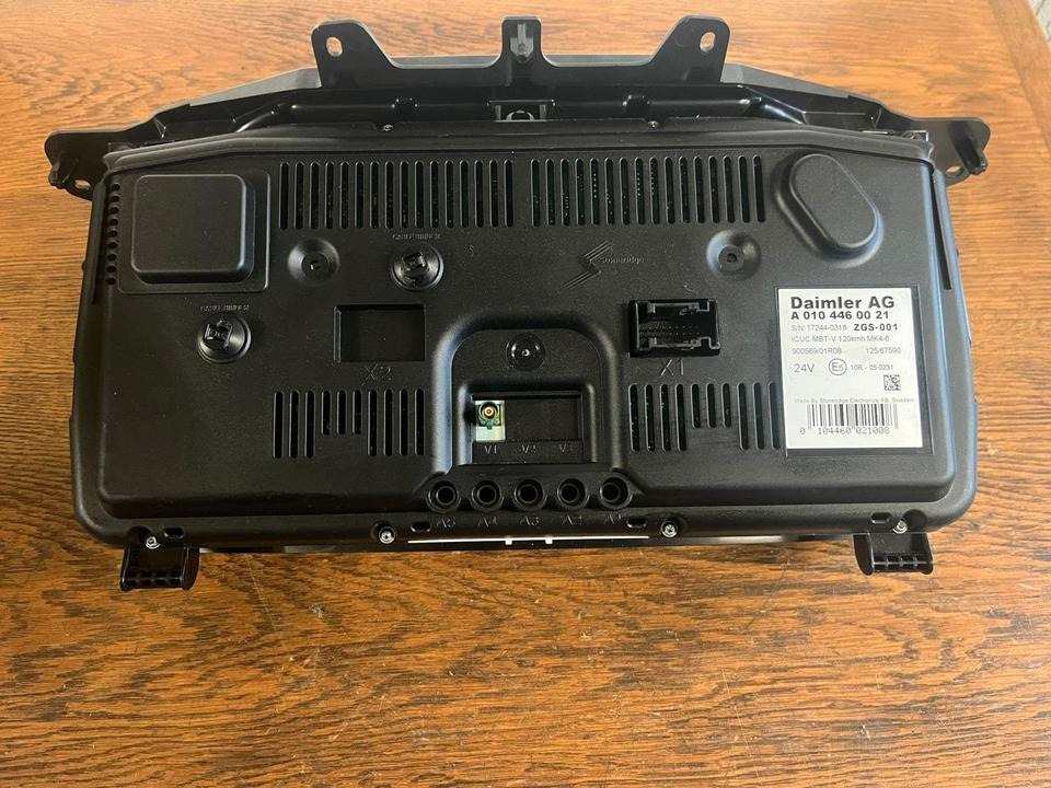 Mercedes Benz Actros MP4 Kombiinstrument / Tacho A0104460021 - Komandna tabla za Kamion: slika 4 Mercedes Benz Actros MP4 Kombiinstrument / Tacho A0104460021 - Komandna tabla za Kamion: slika 4